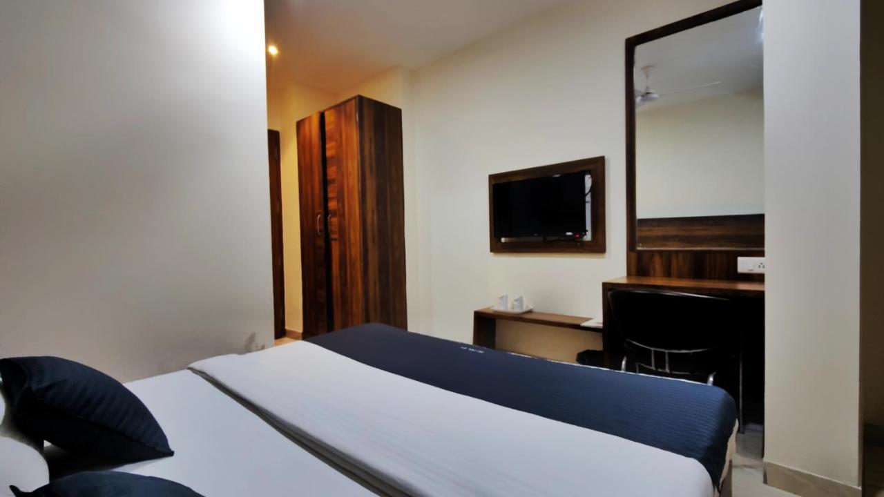 Hotel 21 Next To Chd Railway Station Chandīgarh Exteriör bild